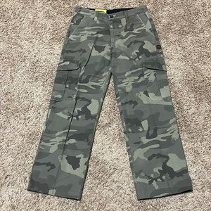 The Analog Solidarity Brigade Men’s 30x27 Camo Camouflage Cargo Pockets